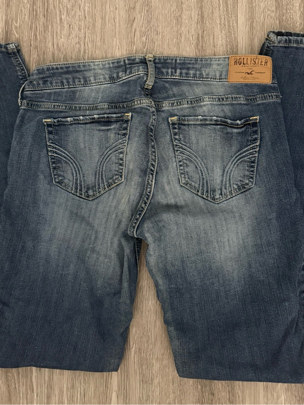 Hollister Women's Skinny Jeans in Washed Blue Denim